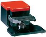 FODPEDAL PLAST U/SK 1NO+1NC